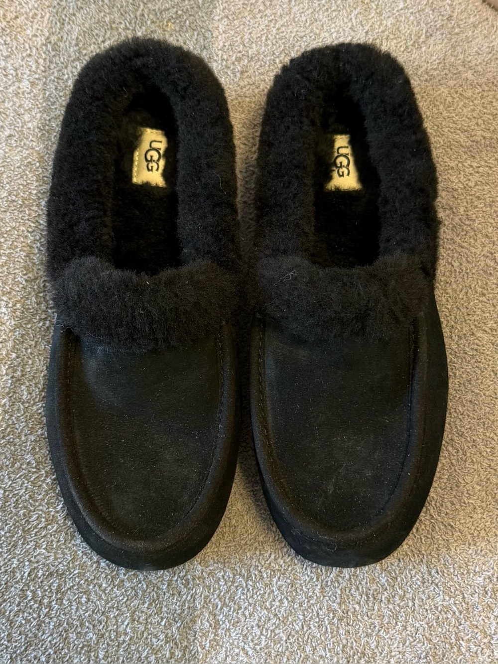 NWT UGG Black Suede Shearling-Lined Slipper Size 7